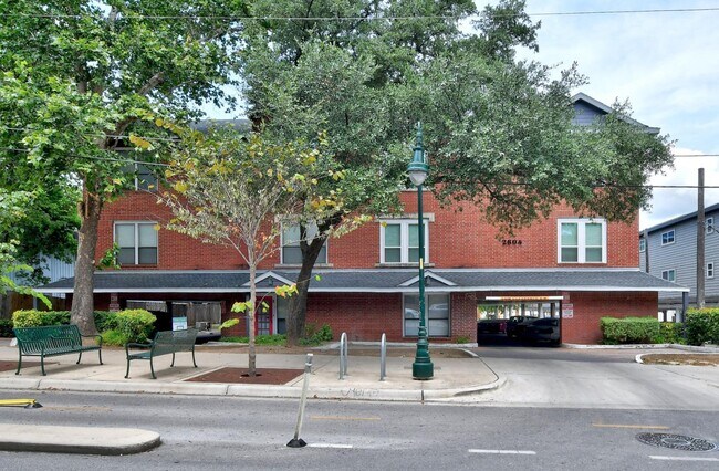 Building Photo - 2804 Rio Grande St