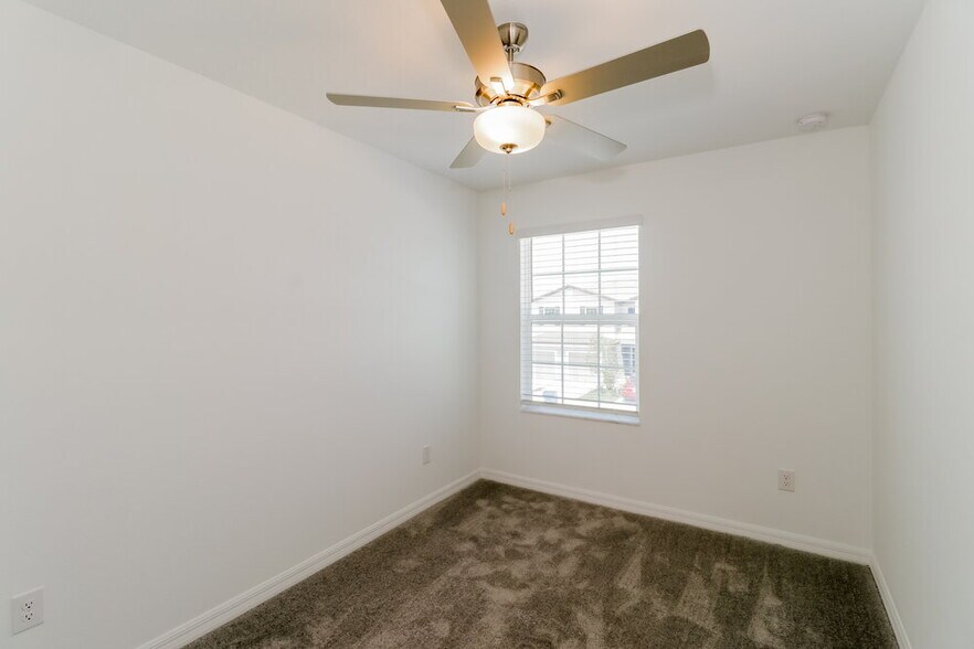 Building Photo - 2145 Great Sapphire Ln