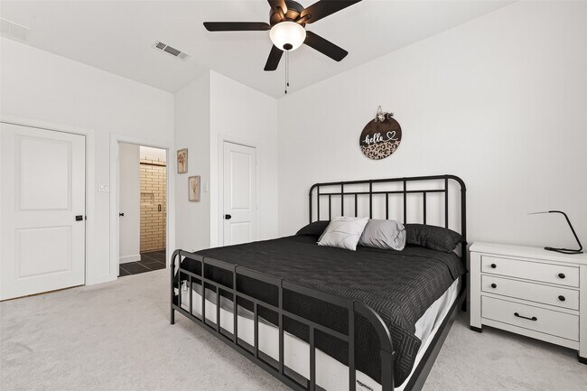 Building Photo - 15503 Salmon Springs Dr