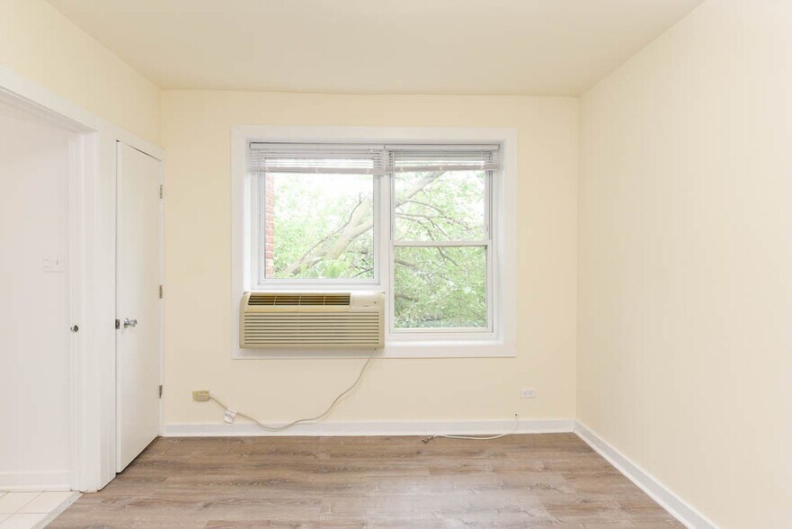 Building Photo - 1850 N Humboldt Blvd