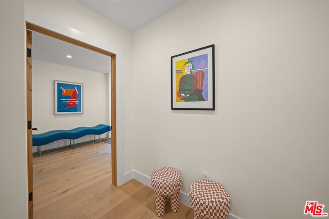 Building Photo - 665 McCadden Pl
