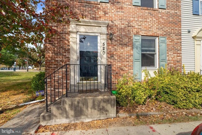 Building Photo - 520 Kingdom Ct