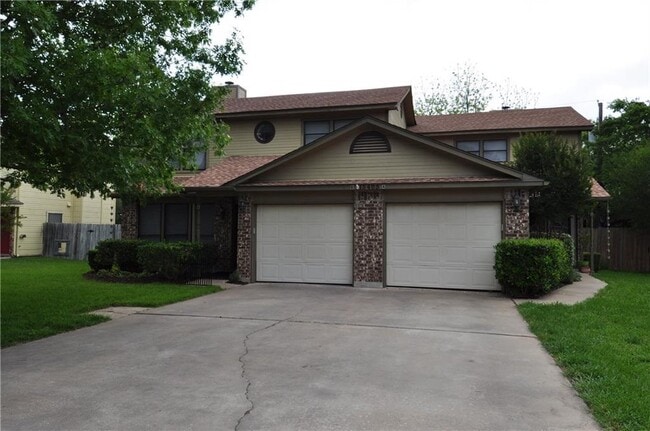 Building Photo - 13405 Saddlebrook Trail