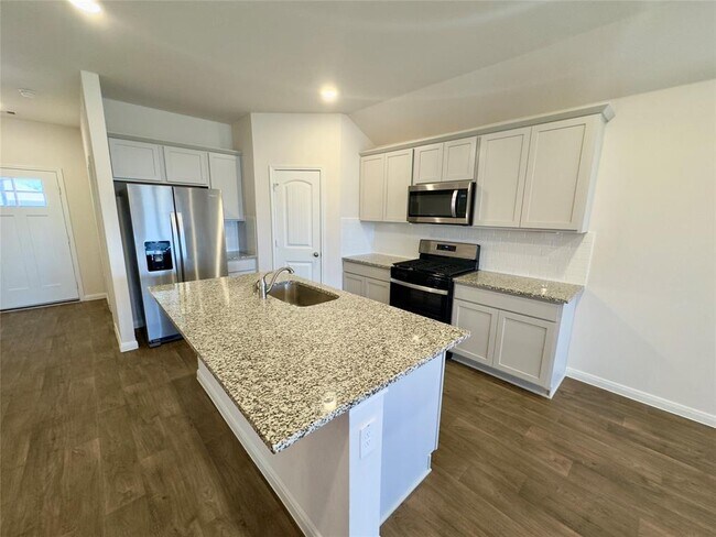 Building Photo - 1302 Camden Ln