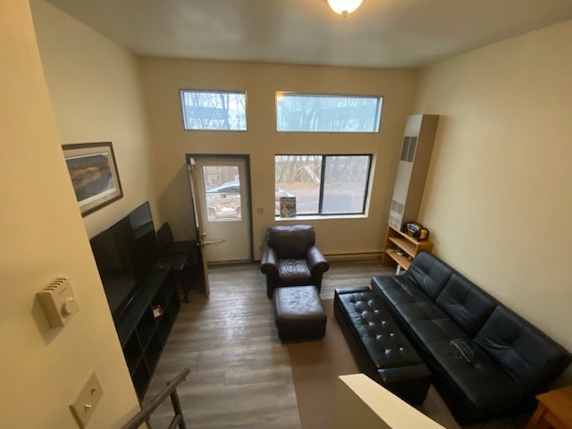 Building Photo - 4 Large Bed and 2 Bath- Next to UW Stout