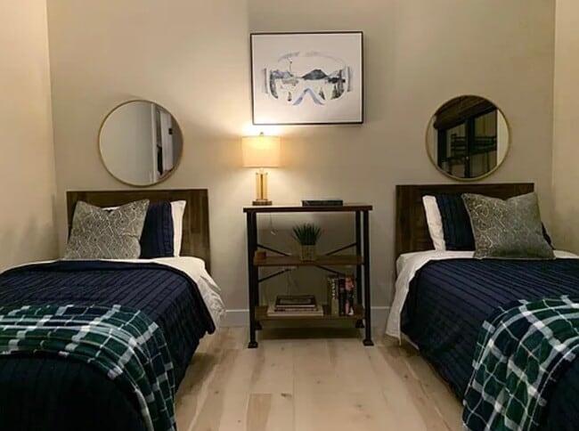 Primary Photo - 249 New Hampshire Rte 103