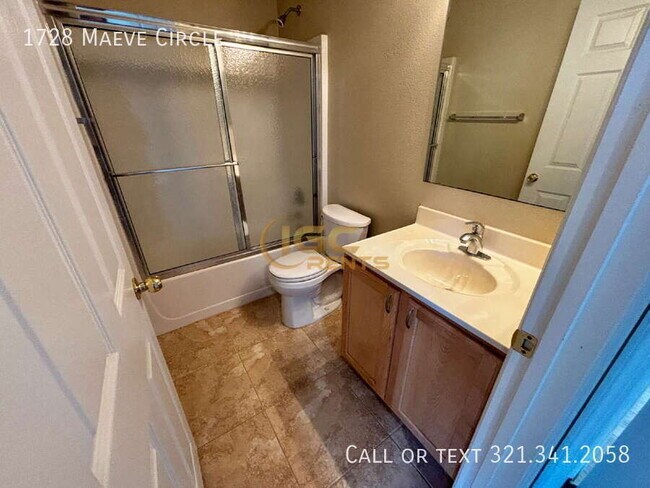 Building Photo - 1728 Maeve Cir