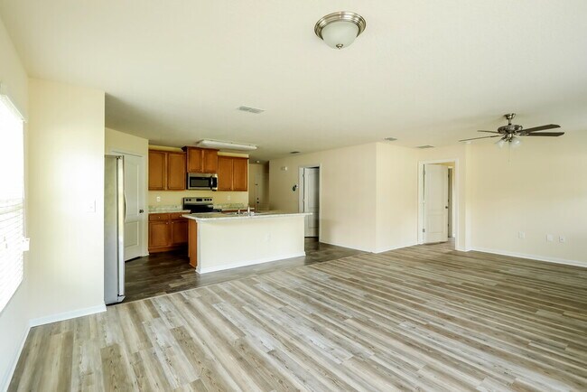 Building Photo - 1786 Eagle View Way