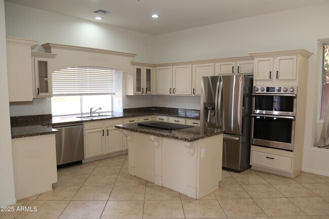 Building Photo - 8895 E Wood Dr
