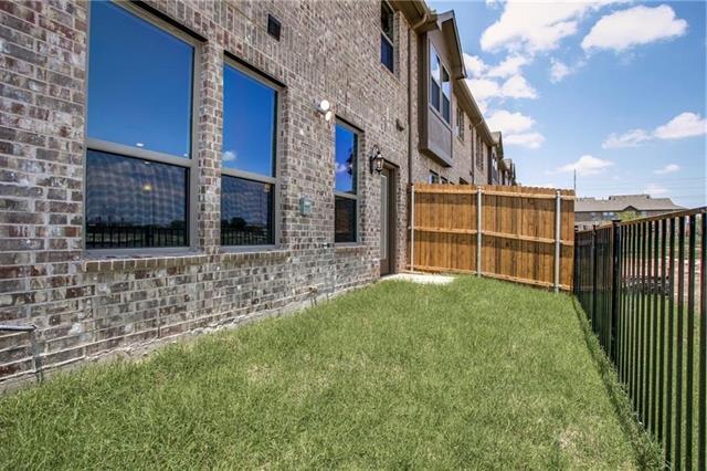 Building Photo - 4824 Pasadena Dr