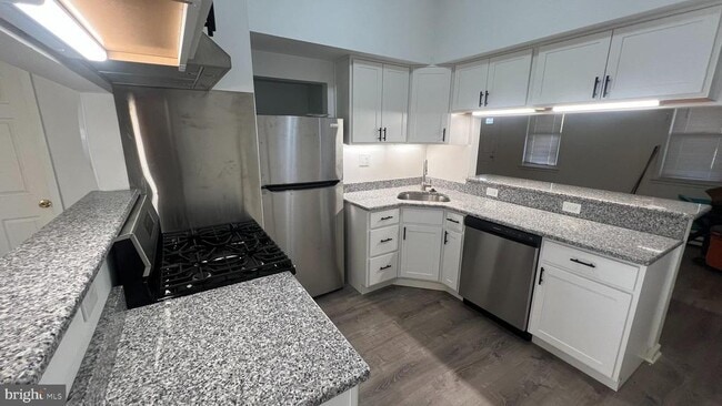 Building Photo - 58 Chews Landing Rd