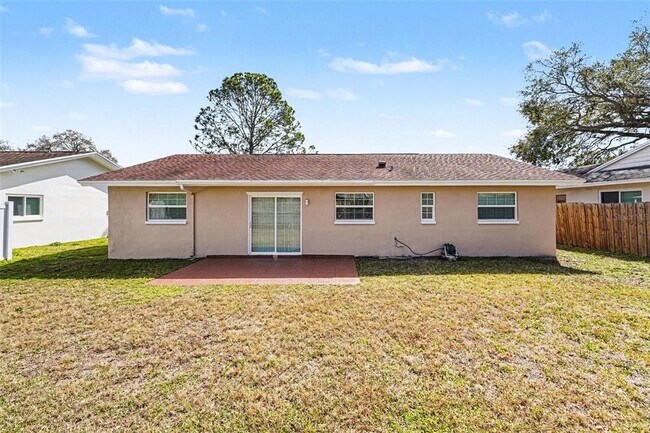 Building Photo - 1290 Amberlea Dr E