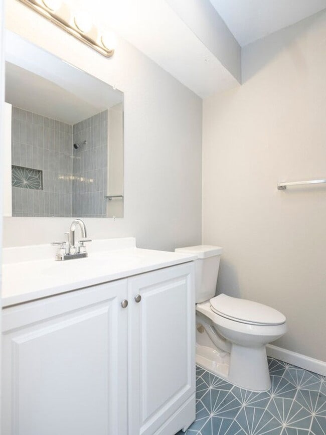 Building Photo - 2526 Glen Springs Way