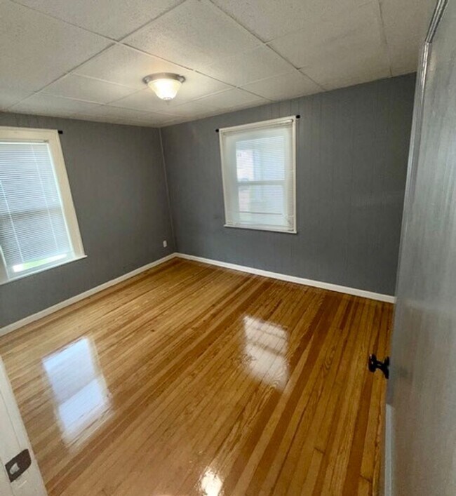 Building Photo - 750 E Delaware St