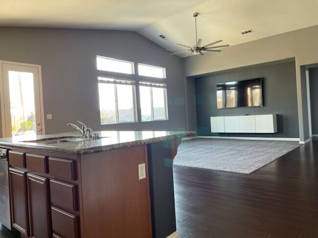 Building Photo - 11707 Christmas Rose Dr