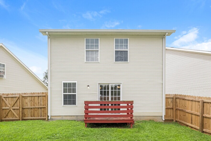 Building Photo - 1936 Turnberry Ct