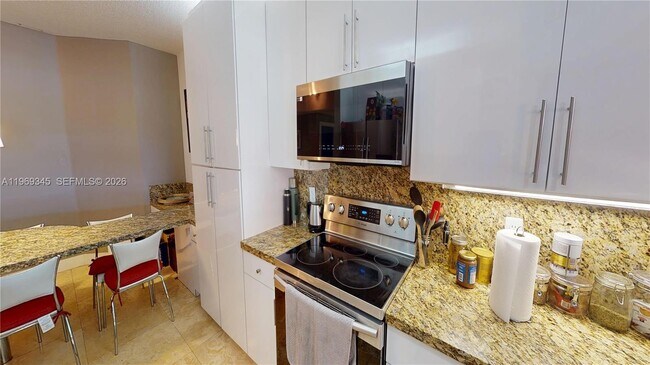 Building Photo - 10730 NW 66th St