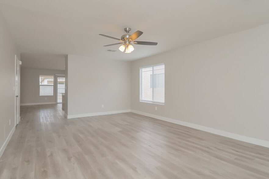 Building Photo - 705 Orchid Tree Ln