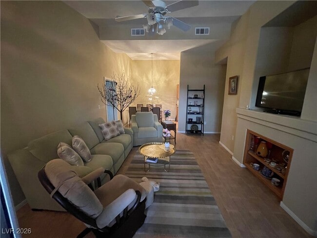 Building Photo - 10640 Calico Mountain Ave