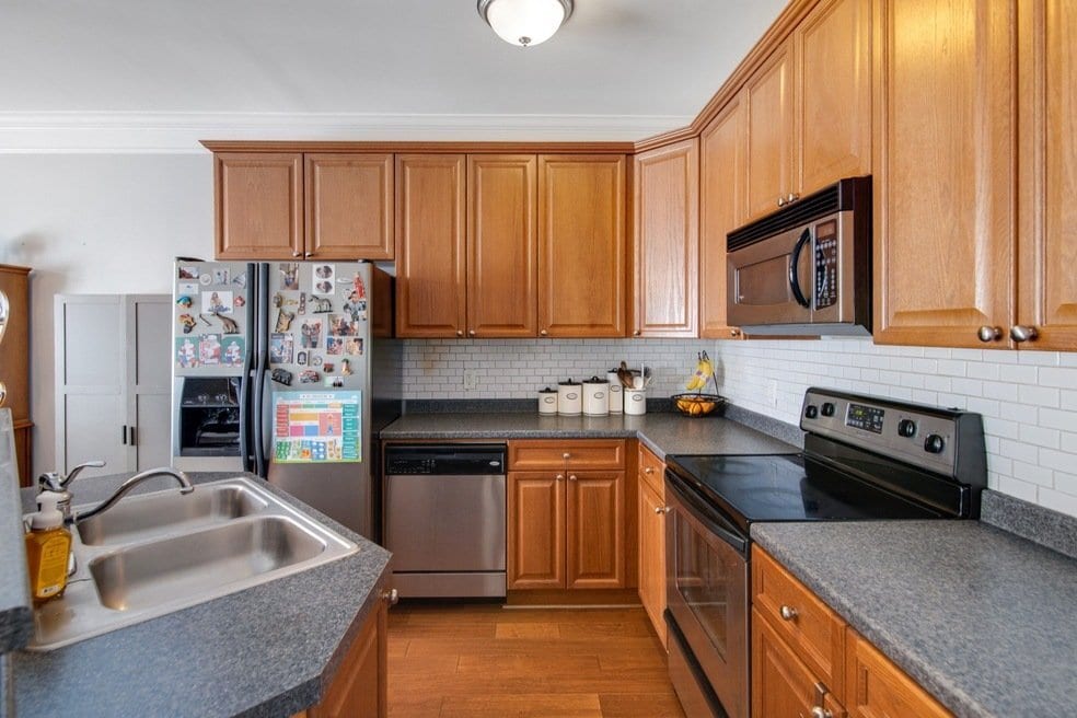 Building Photo - 7031 Sunnywood Dr