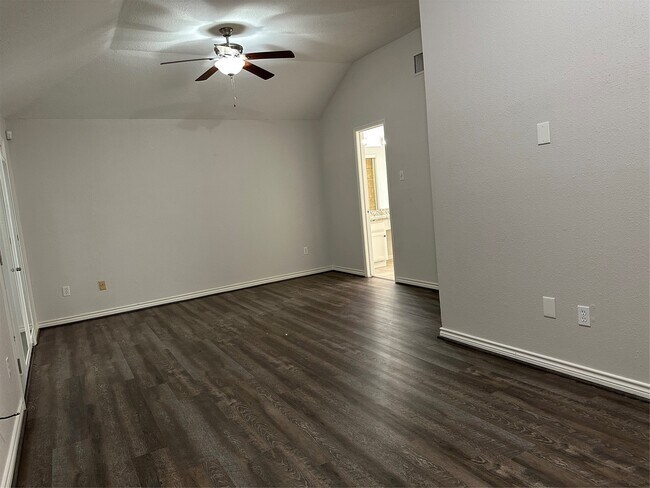 Building Photo - 7010 Buchanan Dr