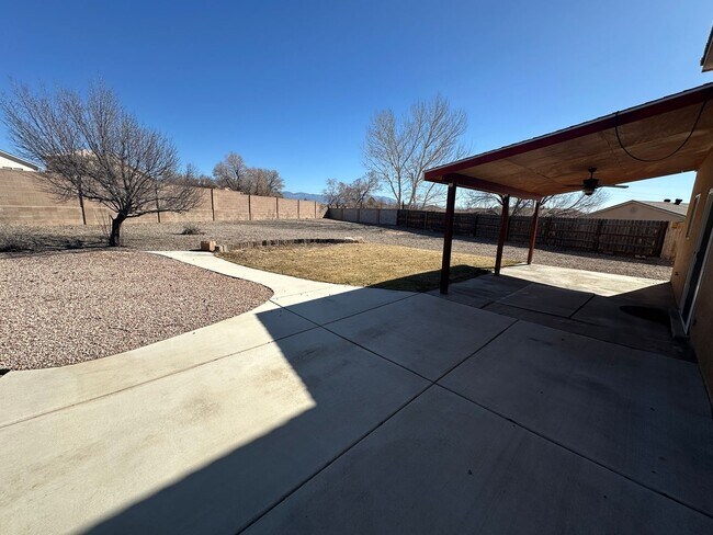 Building Photo - 8104 Rancho Paraiso NW