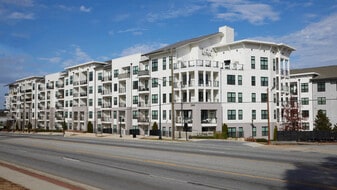 Building Photo - Luna Upper Westside