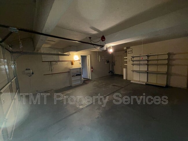 Building Photo - 2 Polvadera Ct