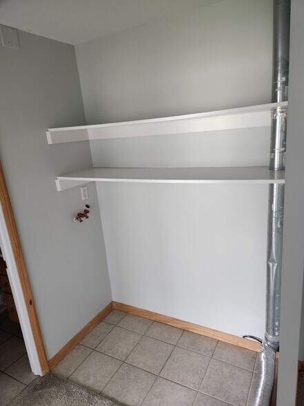 Building Photo - 175 Governors Park Rd