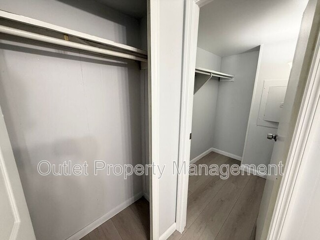 Building Photo - 6956 Attica Ln