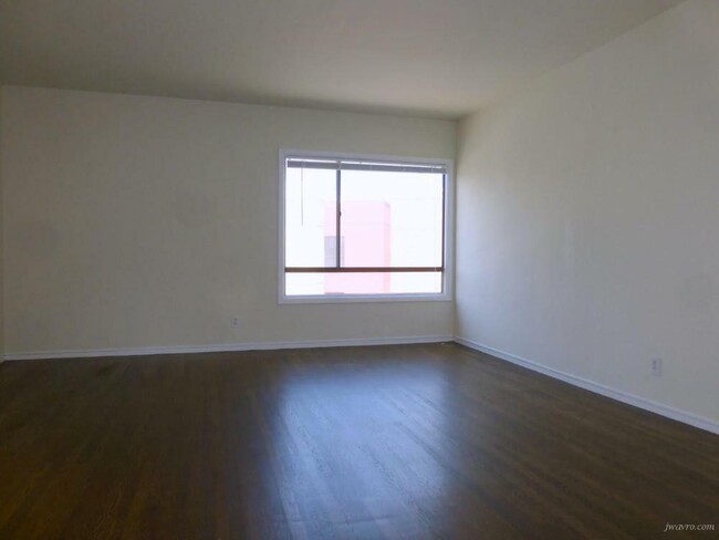 Building Photo - 80 Terra Vista Ave