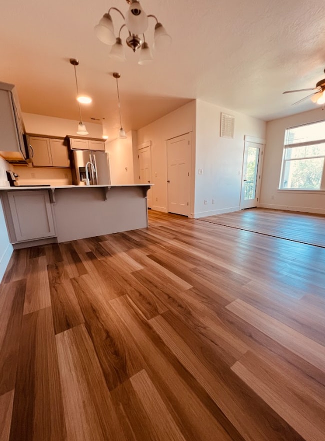 Building Photo - Your Vineyard Home – 3?Bed, 2?Bath Condo