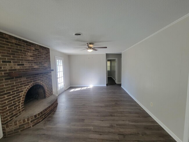 Building Photo - 119 Sunnywood Dr
