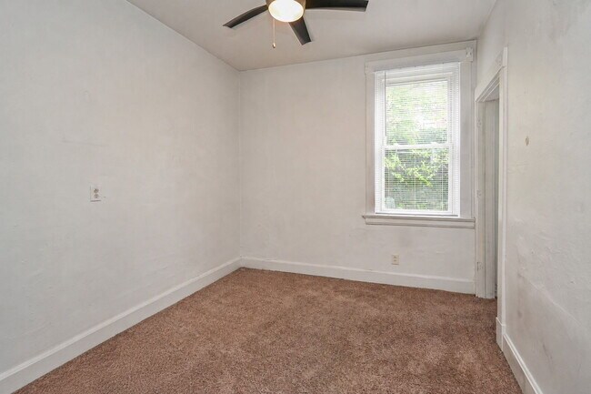 Building Photo - 2316 Chickasaw St