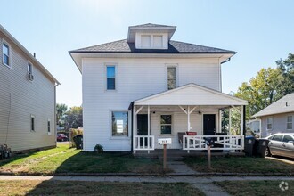 Building Photo - 915 Avenue D