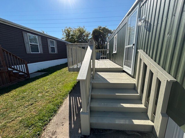 Building Photo - 831 N Pontiac Trail