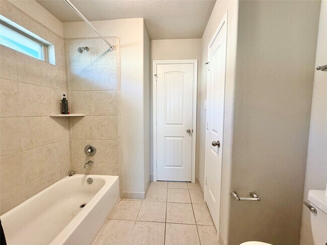 Building Photo - 24018 Cannon Anello Ct