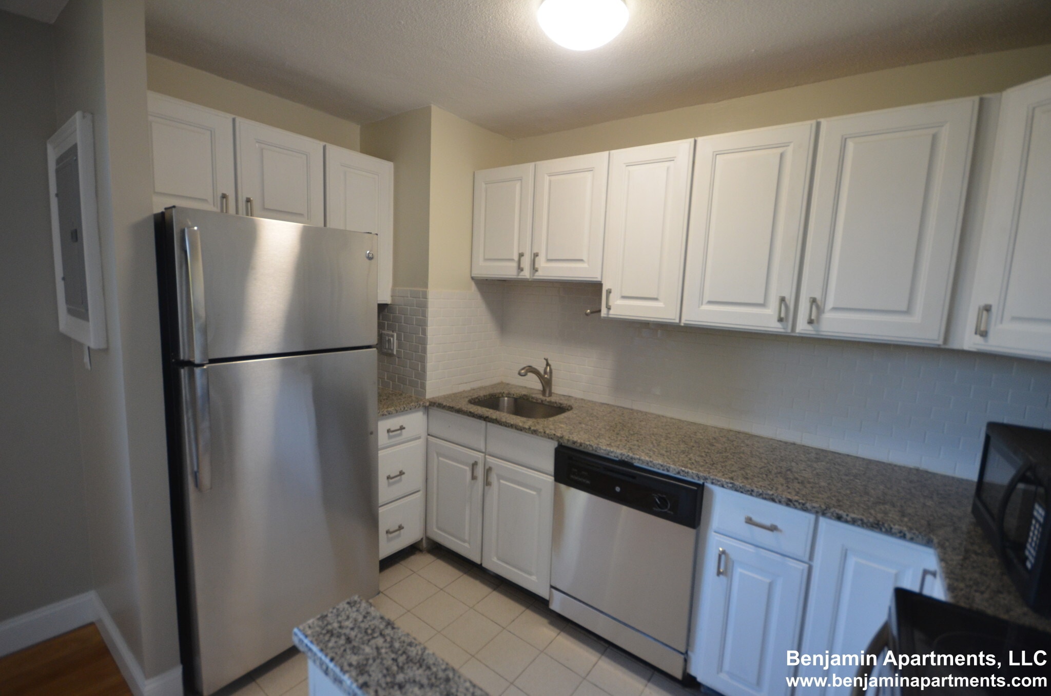 Building Photo - 125 Trapelo Rd