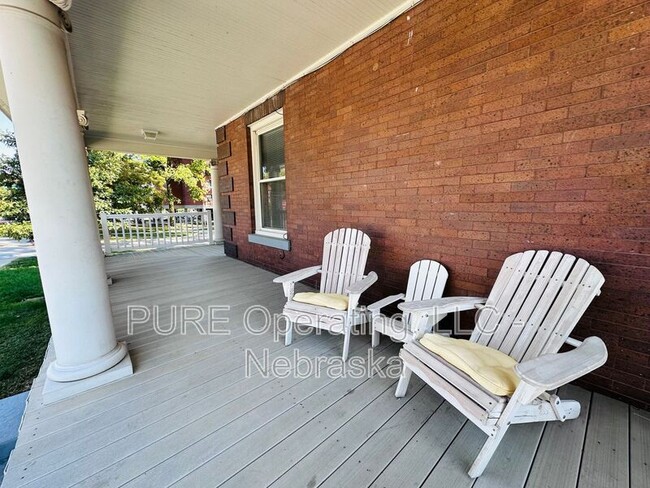 Building Photo - 4821 Underwood Ave