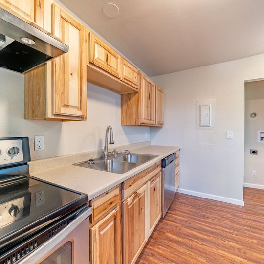 Building Photo - 4407 San Roberto Ave