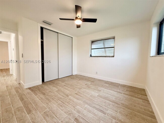 Building Photo - 2201 N 54th Ave