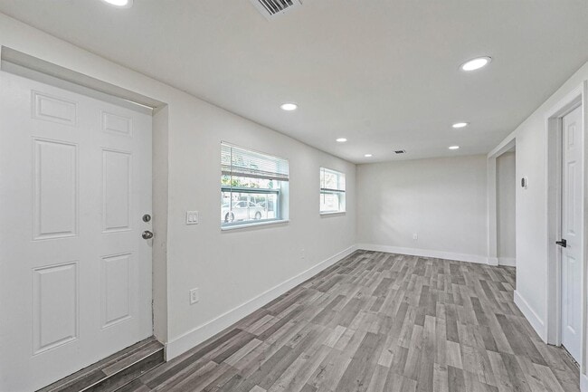 Building Photo - 8229 NW 1st Pl