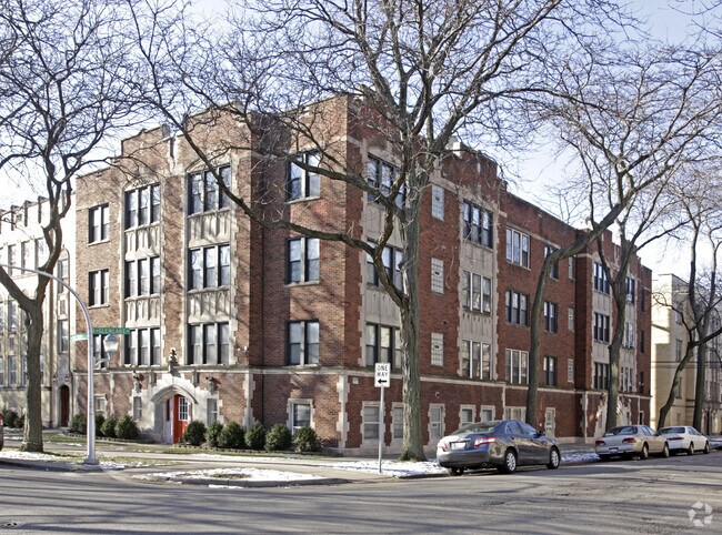 Primary Photo - 6054-6058 N Rockwell St