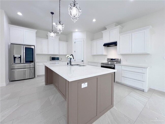 Building Photo - 33 E Tassajara St