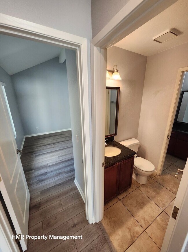 Building Photo - AVAILABLE NOW! Ontario Apt. in a gated community