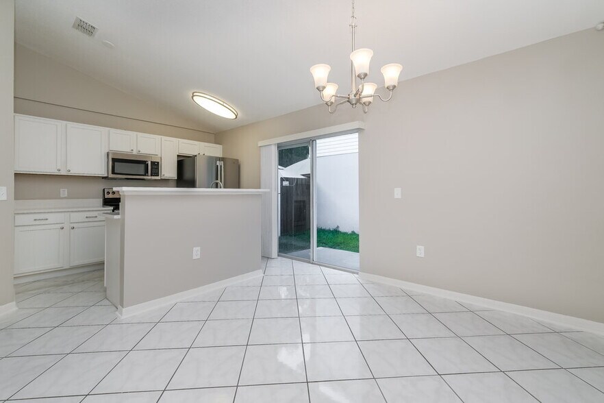 Building Photo - 10418 River Bream Dr