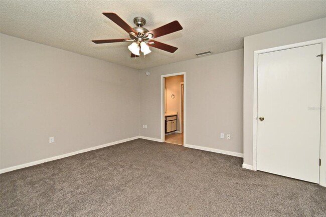 Building Photo - 512 Shane Cir