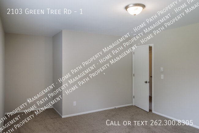 Building Photo - 2103 Green Tree Rd