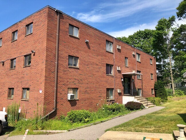 Primary Photo - 141 Commercial St