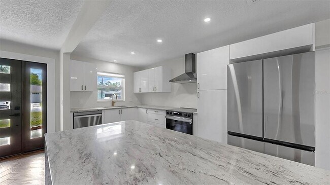 Building Photo - 5435 Drinkard Dr